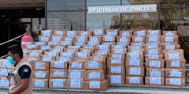 Aparece otro millón de firmas para revocación Aparece otro millón de firmas para revocación