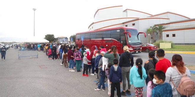 VACUNA GOBIERNO MUNICIPAL A 2 MIL MENORES EN UN DÍA DE MEGA JORNADA VACUNA GOBIERNO MUNICIPAL A 2 MIL MENORES EN UN DÍA DE MEGA JORNADA