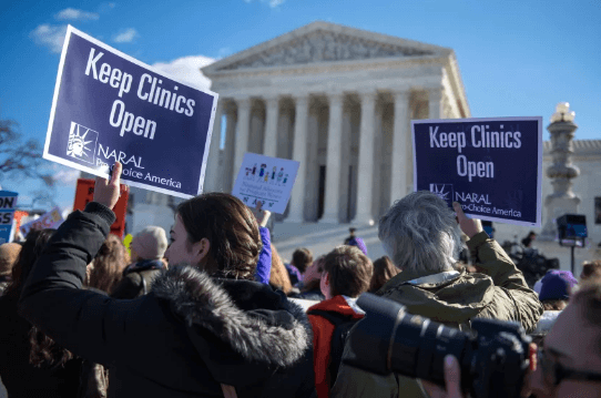 Tribunal insinúa que el veto a aborto en Texas seguirá en vigor durante meses Tribunal insinúa que el veto a aborto en Texas seguirá en vigor durante meses