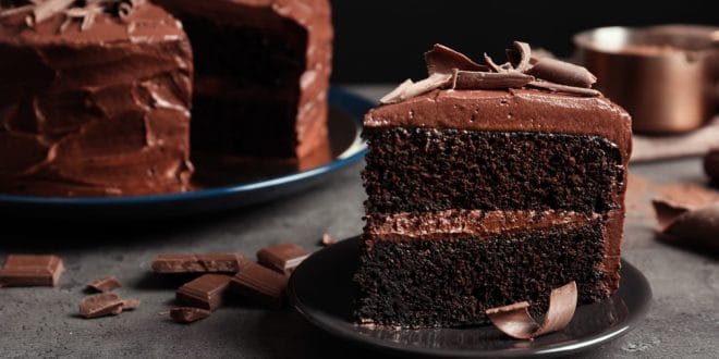 SORPRENDE A MAMÁ CON UN PASTEL DE CHOCOLATE HECHO CON TABLETAS DE LICOR DE CACAO ¡HORNEADO POR TI! SORPRENDE A MAMÁ CON UN PASTEL DE CHOCOLATE HECHO CON TABLETAS DE LICOR DE CACAO ¡HORNEADO POR TI!