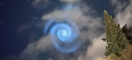 Extrañas nubes espirales son casuadas presuntamente por cohete de SpaceX