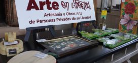 Exponen en Banco Longoria pinturas y artesanía de internos del CEDES