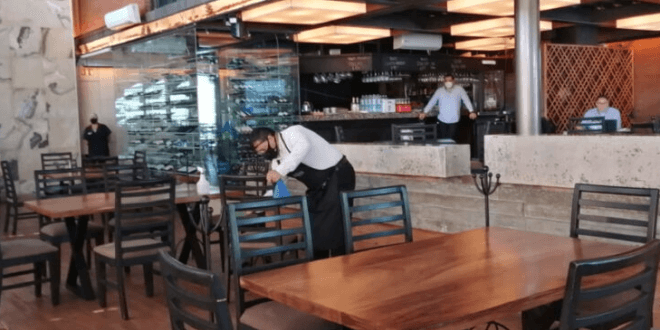 Afecta economía actual a sector restaurantero Afecta economía actual a sector restaurantero