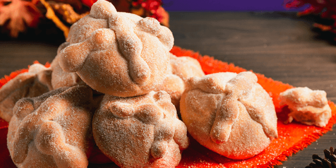 Cuál es el significado del pan de muerto en la ofrenda del Día de Muertos