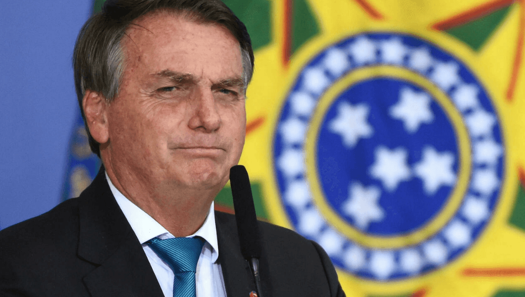 Quieren cien años de cárcel para Bolsonaro por mala gestión de covid