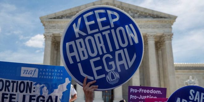 Exhiben a quienes apoyan polémica ley de aborto Exhiben a quienes apoyan polémica ley de aborto