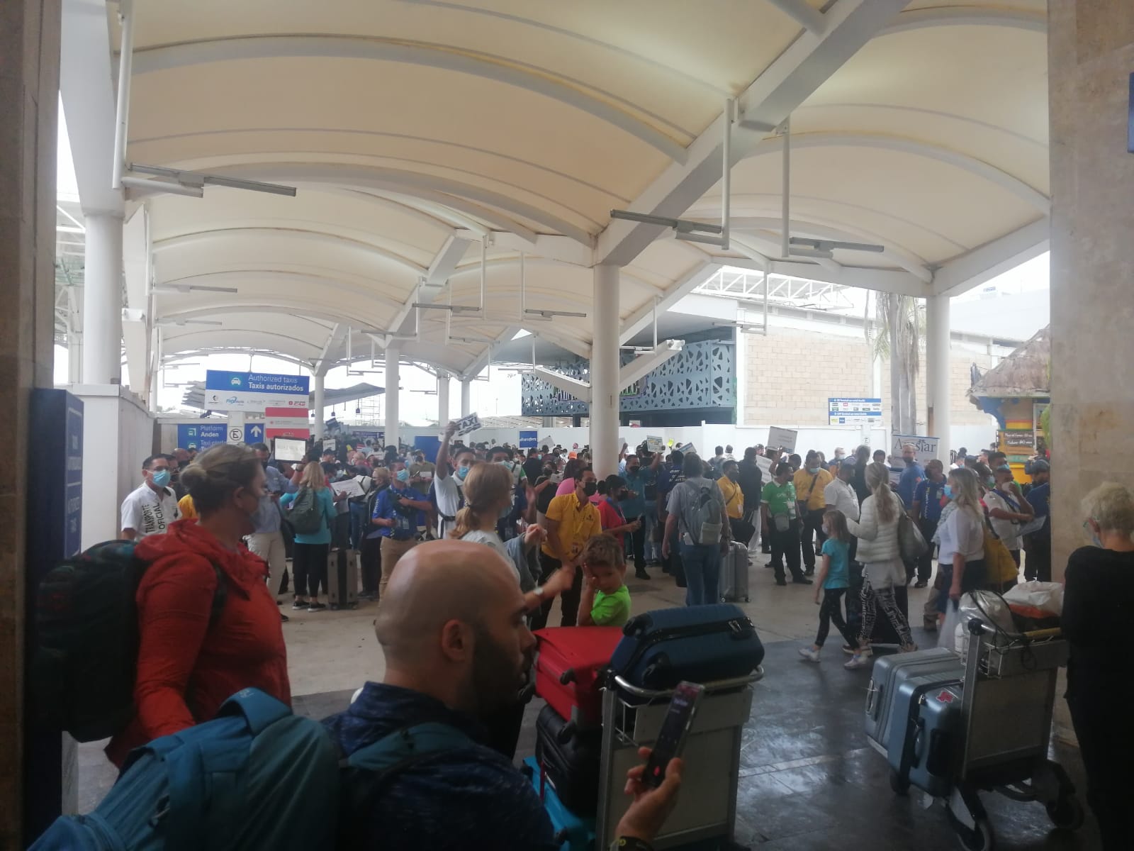 Superó Cancún las 600 operaciones aéreas por primera vez durante el COVID