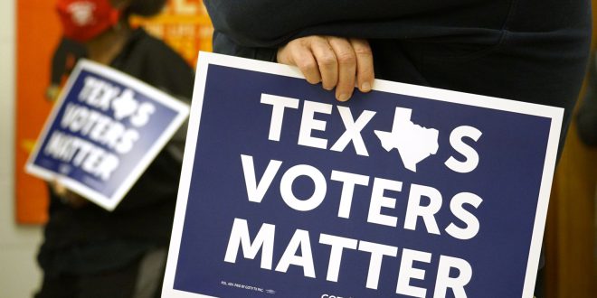 Indaga Texas ciudadanía de 100 mil electores
