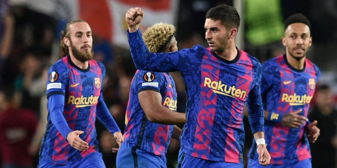Barcelona empata con Napoli tras polémico penal marcado por el VAR