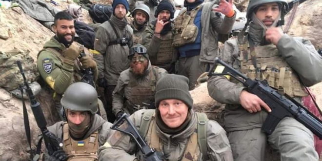 Reportan a mexicanos dentro de la fuerza militar voluntaria de Ucrania