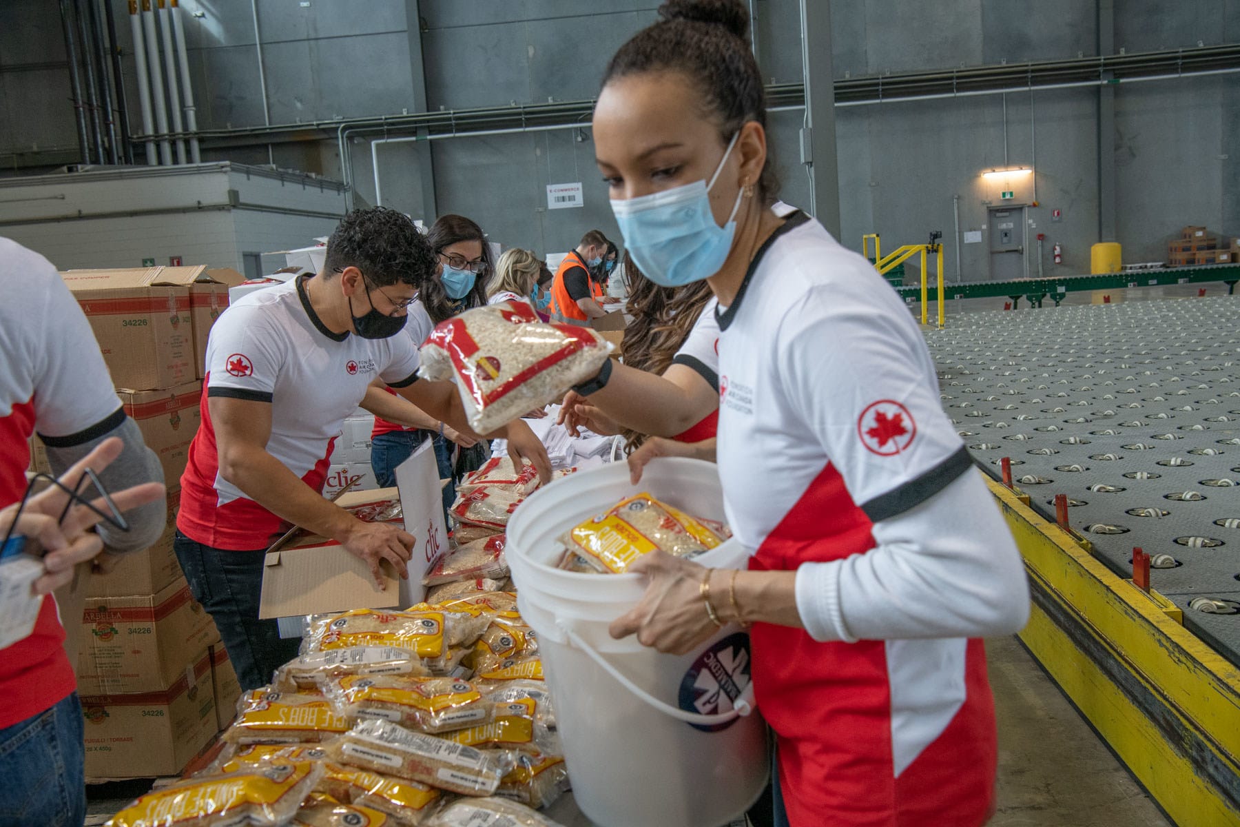 Air Canada continúa apoyando a refugiados ucranianos, ahora transporta 50 toneladas de ayuda humanitaria y médica