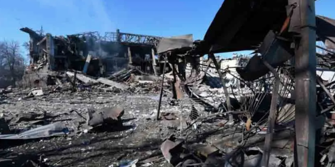 Rusos destruyen aeropuerto de Dnipro