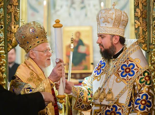 Rompen iglesias ortodoxas
