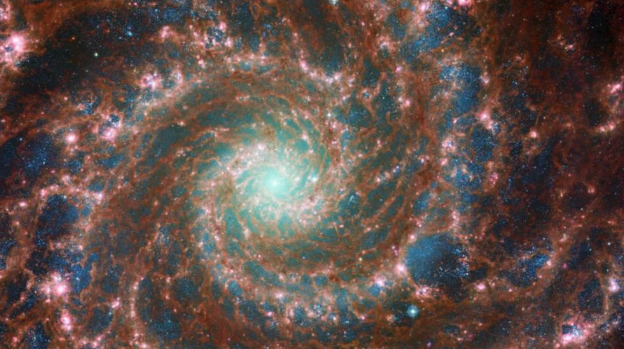 El telescopio espacial James Webb revela una imagen de la ‘galaxia fantasma’