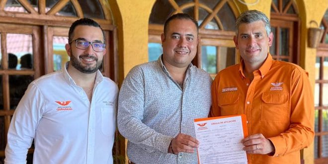 REGIDOR DEJA AL PAN PARA ADHERIRSE A MOVIMIENTO CIUDADANO REGIDOR DEJA AL PAN PARA ADHERIRSE A MOVIMIENTO CIUDADANO