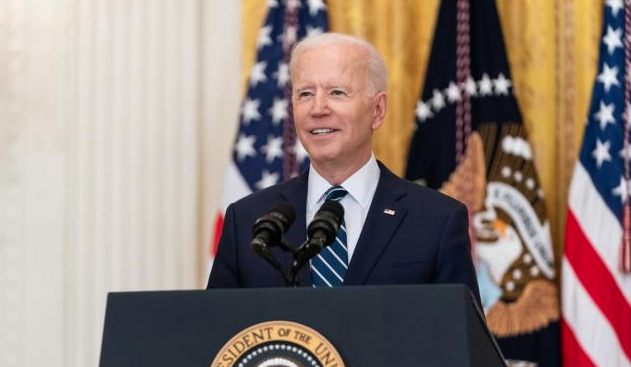Biden indulta a miles de personas por “posesión simple” de mariguana