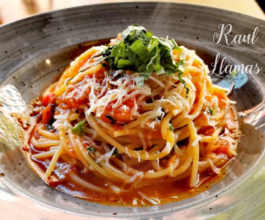 El espagueti Pomodoro, la receta del chef Raúl Llamas