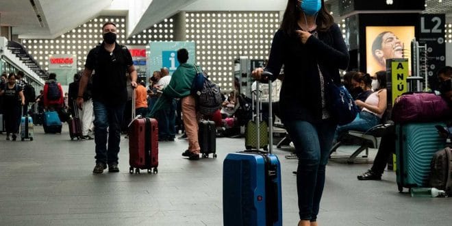 Ya no es obligatorio usar cubrebocas en aeropuertos Ya no es obligatorio usar cubrebocas en aeropuertos