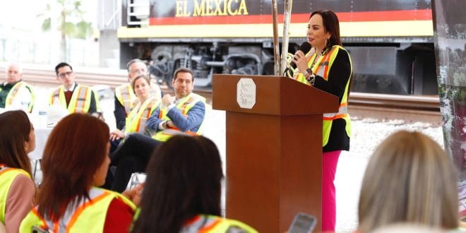 COLOCAN PRIMERA PIEDRA DEL SEGUNDO PUENTE INTERNACIONAL FERROVIARIO