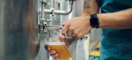 Por cada peso producido de bebidas alcohólicas, 65 centavos corresponden a la producción de cerveza: INEGI