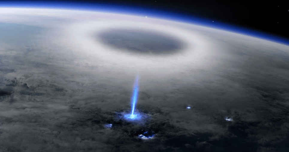 Extraño rayo azul es detectado por la Estación Espacial Internacional