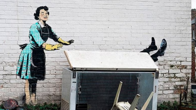 Banksy desvela mural contra la violencia de género en Inglaterra