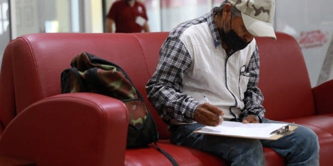 RECUPERAN ACTA DE NACIMIENTO MÁS DE 4 MIL CIUDADANOS NO NACIDOS EN NUEVO LAREDO RECUPERAN ACTA DE NACIMIENTO MÁS DE 4 MIL CIUDADANOS NO NACIDOS EN NUEVO LAREDO
