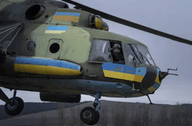 Luchan con vetustos helicopteros Luchan con vetustos helicopteros