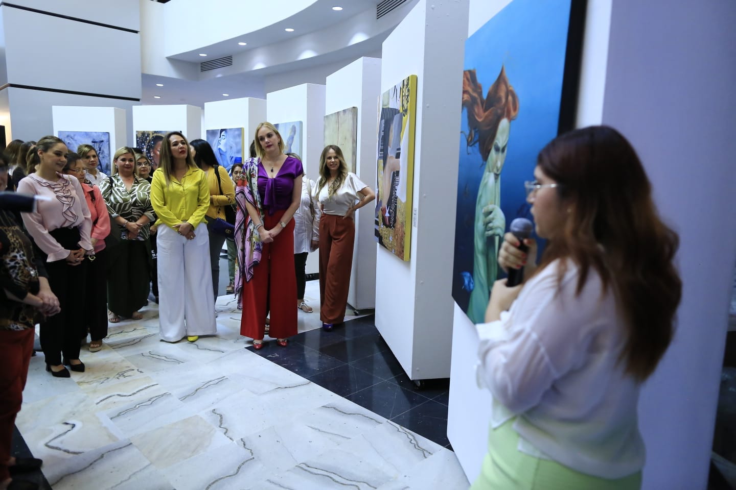 Inauguran exposición pictórica «Voces»
