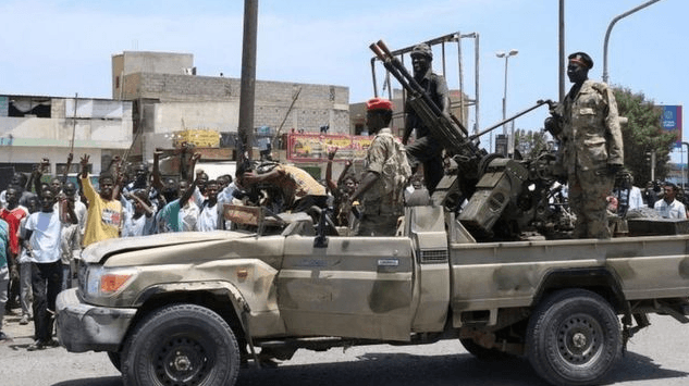 EU y Francia retiran a connacionales de Sudán