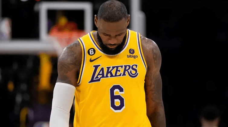 LeBron James considera el retiro de la NBA tras eliminación de los Lakers