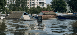 Rusia ataca ciudad inundada