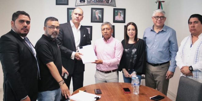 Presentan denuncia de juicio político contra El Cuau