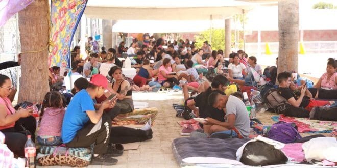 Llegan cientos de migrantes a Nuevo Laredo