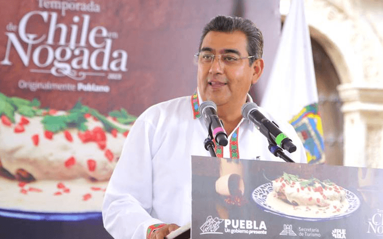 Chile en nogada, icono de la gastronomía poblana, inicia su temporada 2023