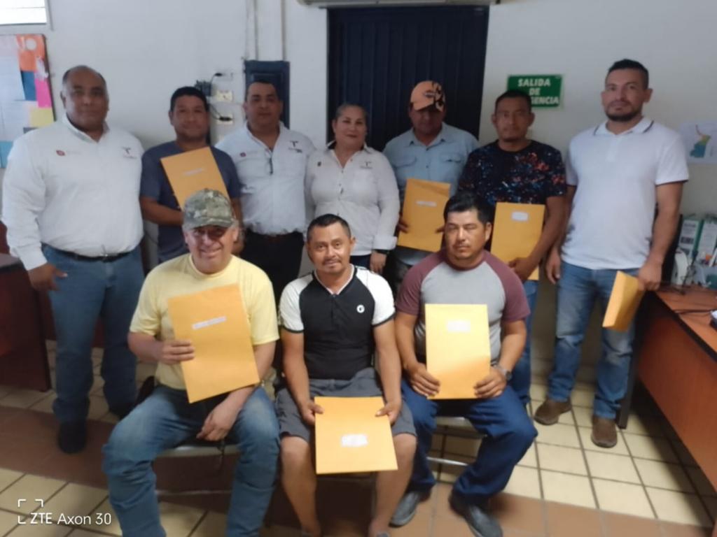 Van más trabajadores agrícolas a trabajar a Canadá y EEUU