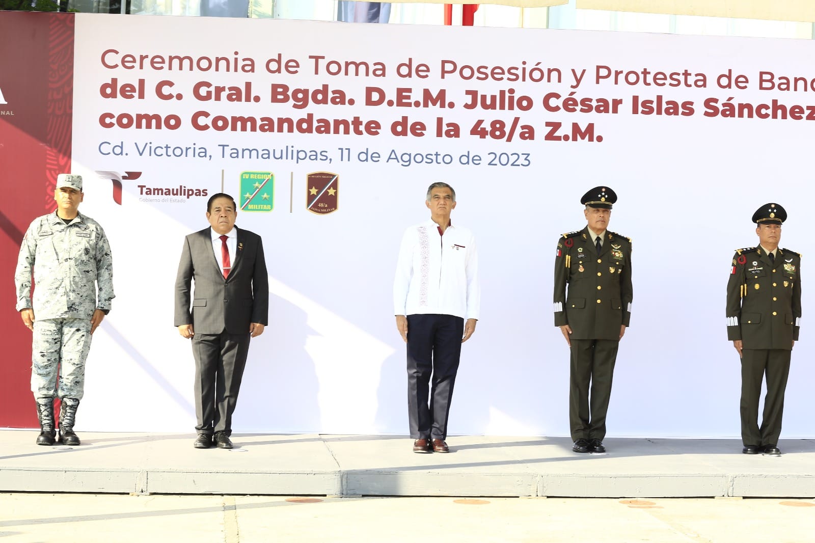 Asiste gobernador a toma de posesión de comandante de la 48/a Zona Militar￼