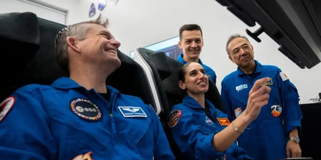 La misión Crew-7 de SpaceX llega a la Estación Espacial Internacional