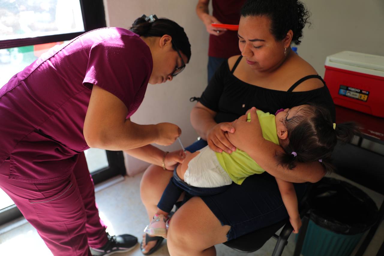 PROTEGE GOBIERNO MUNICIPAL A FAMILIAS CON CAMPAÑA DE VACUNACIÓN CONTRA EL COVID-19