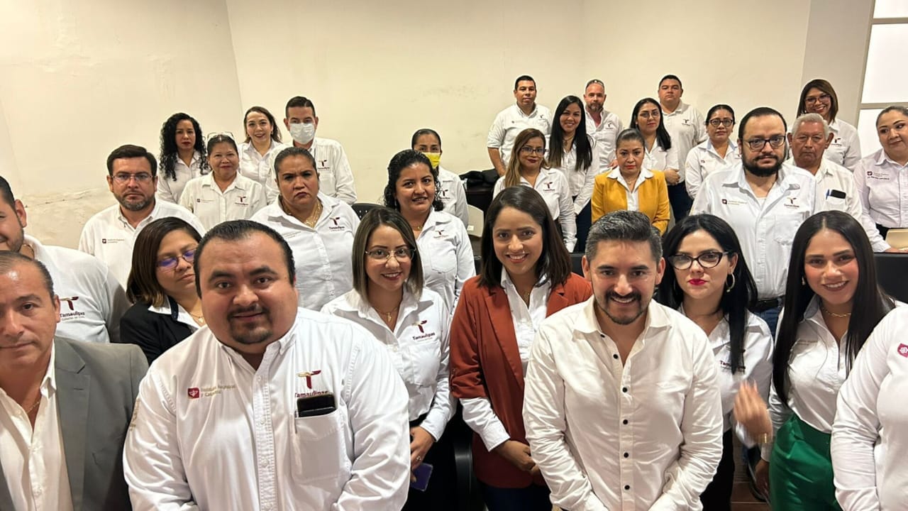 Personal del Instituto Registral y Catastral de Tampico se capacita en NOM 03