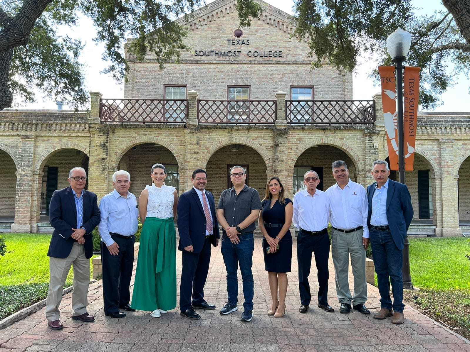 Visitan directivos del CONALEP, el Texas Southmost College