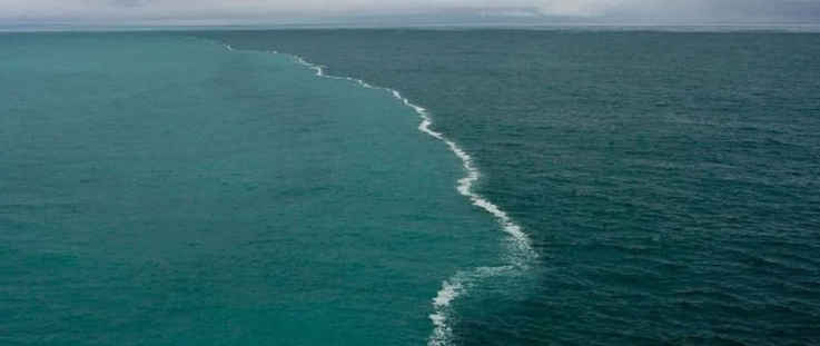 Los fascinantes motivos por los que dos mares no se mezclan