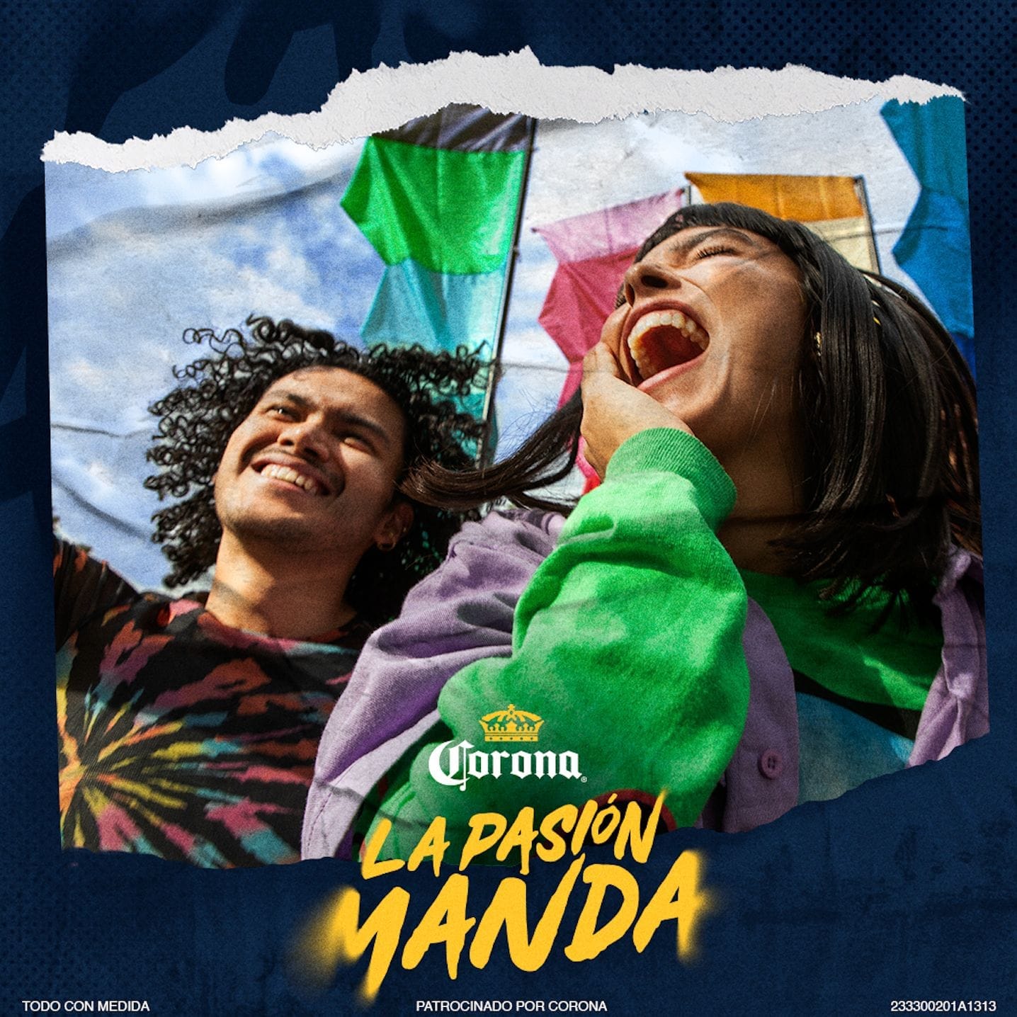 CORONA HACE UN TRIBUTO A LOS MEJORES FANÁTICOS DEL FUTBOL Y LA MÚSICA