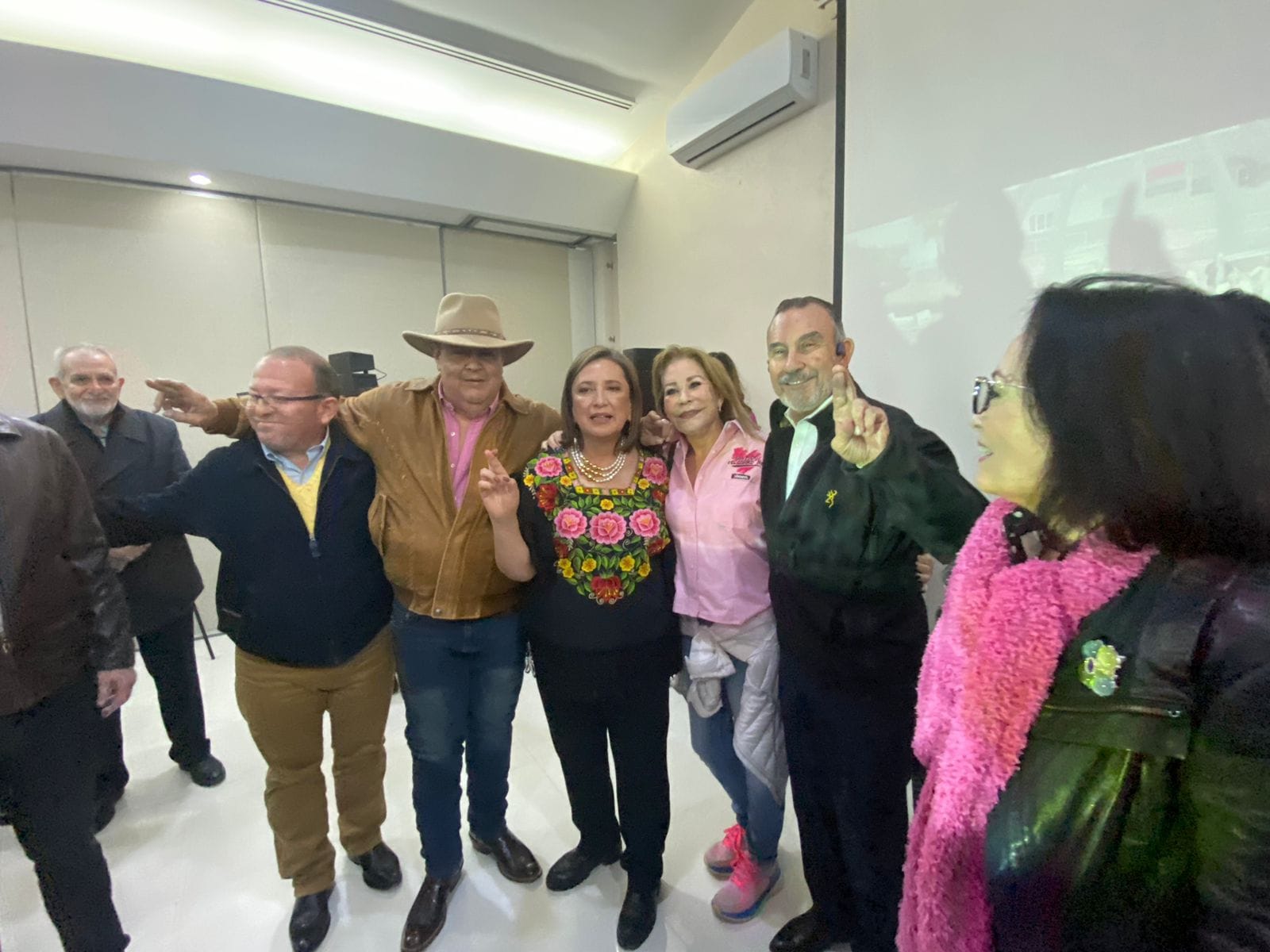 Reconoce Xochitl a quienes trabajan en favor de migrantes