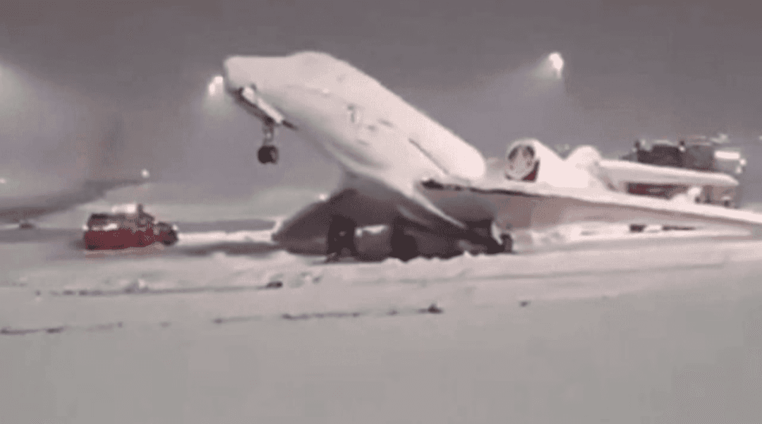 Nevadas en Múnich afectan tráfico aéreo; aviones quedan ‘congelados’