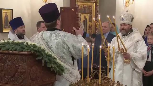 Ortodoxos celebran su Navidad, ensombrecida por conflictos bélicos