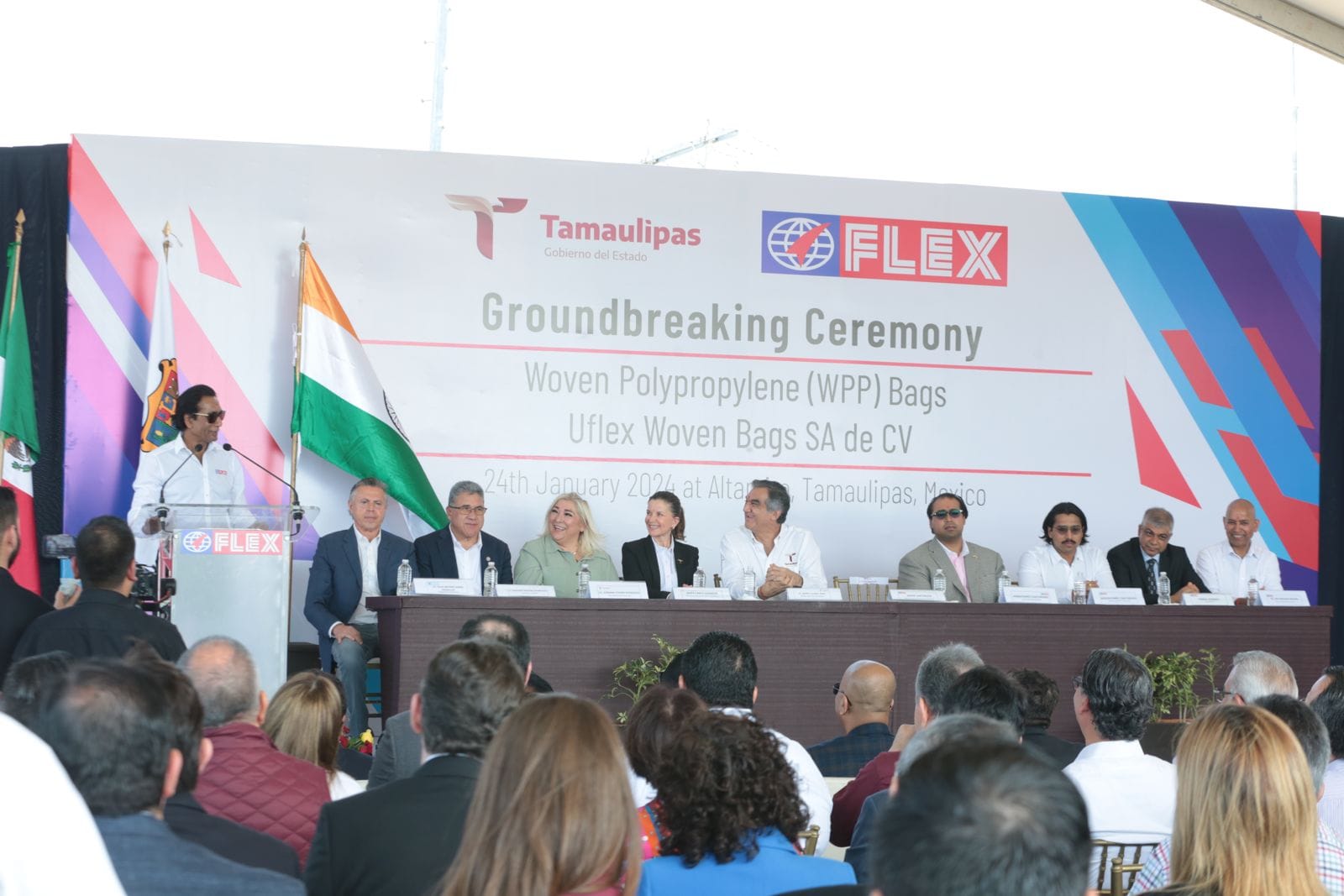 Pone Américo primera piedra de planta industrial en Altamira