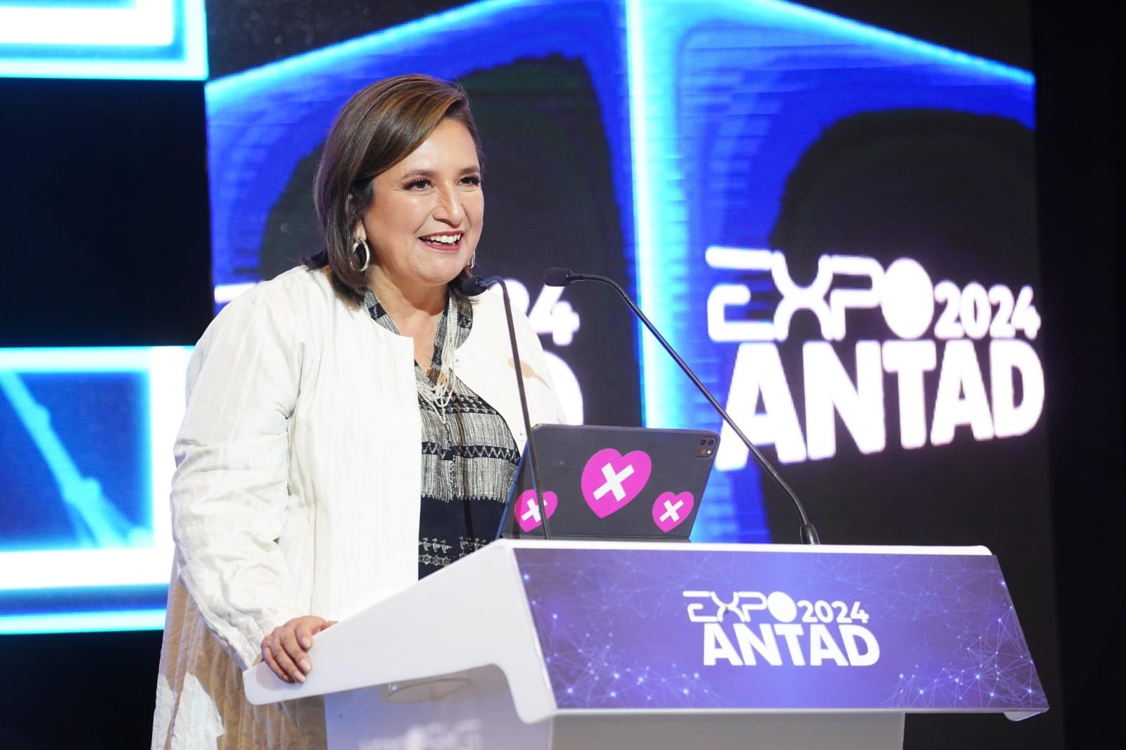 Llama Xóchitl Gálvez a salvar la democracia desde las urnas