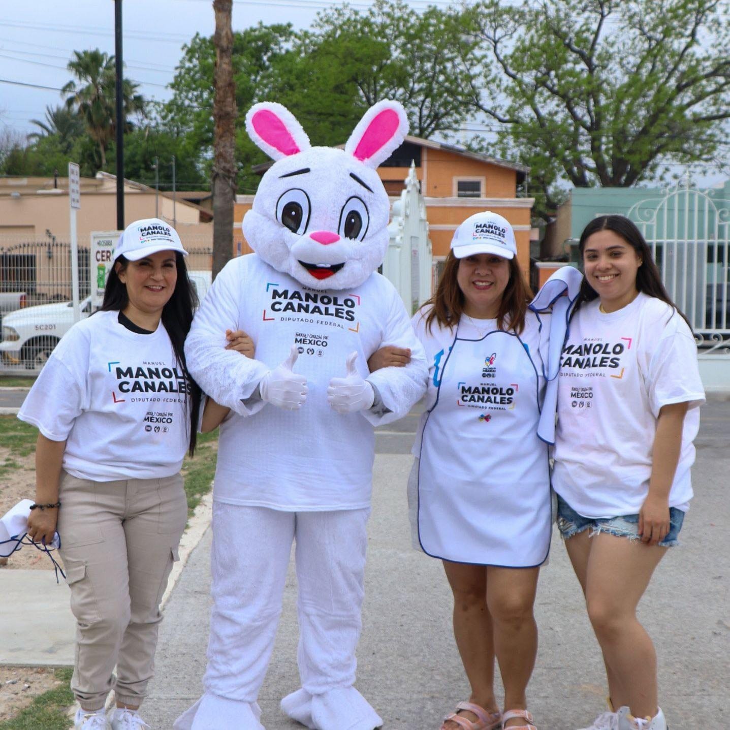 Brigadistas de Manuel Canales Bermea, candidato a Diputado Federal por la Alianza Fuerza y Corazón por México recorren parques y llevan mensaje a la ciudadanía