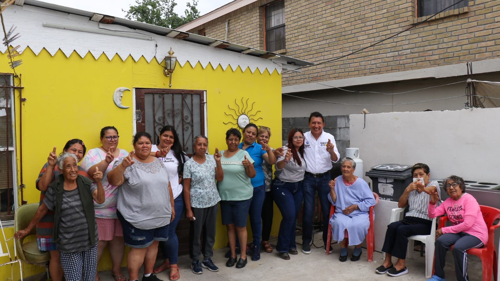 Manuel Canales Bermea, candidato a Diputado Federal por el Distrito 1 de la Alianza Fuerza y Corazón por México (PAN-PRI-PRD), se compromete a mantener los programas sociales y mejorarlos